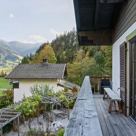 Apartment Spacious In In Salzburger Land Leogang