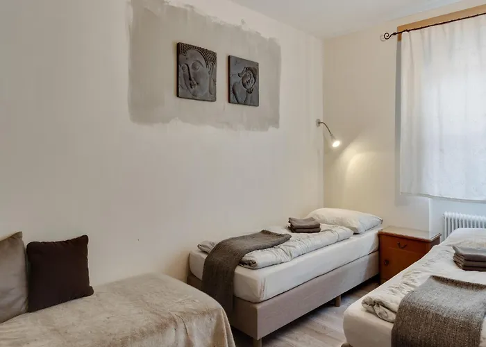 In Near Slopes 레오강