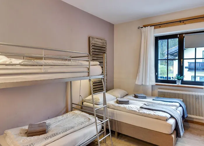 In Near Slopes 레오강