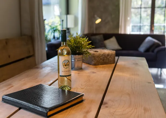 아파트 In Near Slopes *