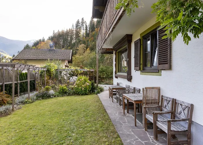 아파트 In Near Slopes